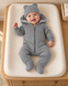 Salopetă Pampy din tricot de bumbac flaușat + căciuliță Gray 68-74 cm (6-9 luni) 20152163 foto 3